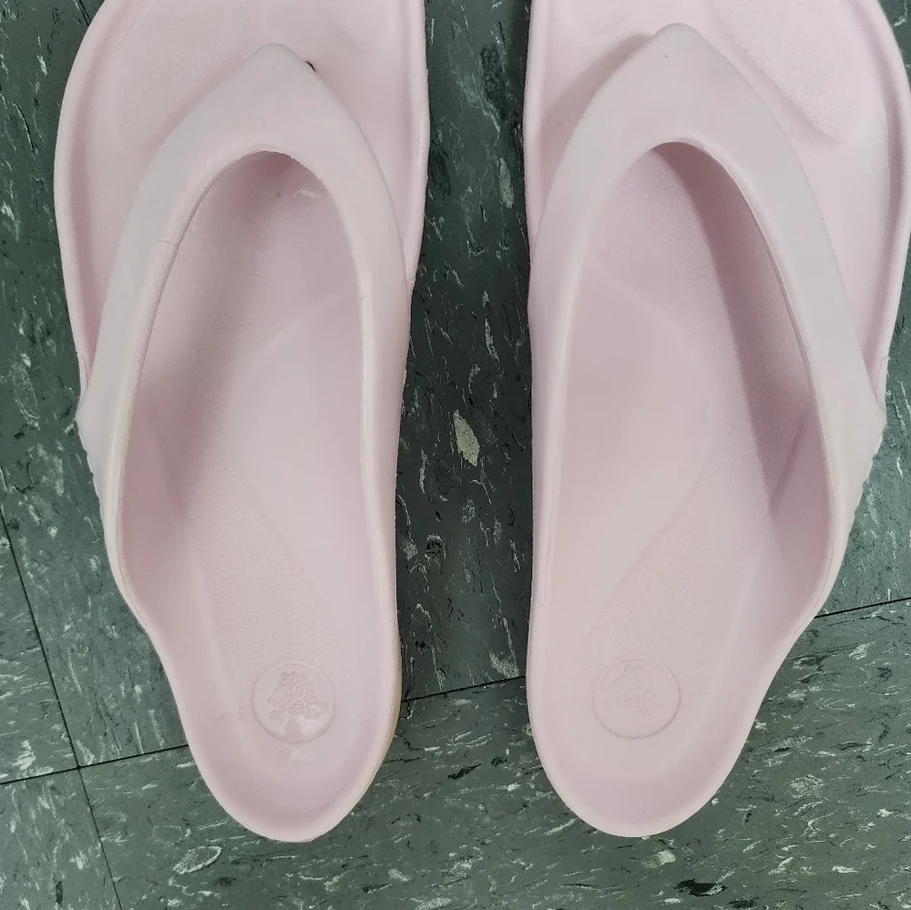 Crocs - Picture 1 of 5